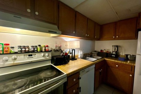 Condominio en alquiler en Lauderhill, Florida, 1 dormitorio, 74.32 m2 № 2017551 - foto 8