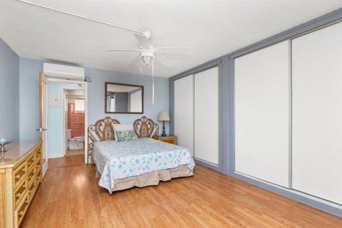 Condominio en venta en Pompano Beach, Florida, 1 dormitorio, 85.84 m2 № 2077719 - foto 10