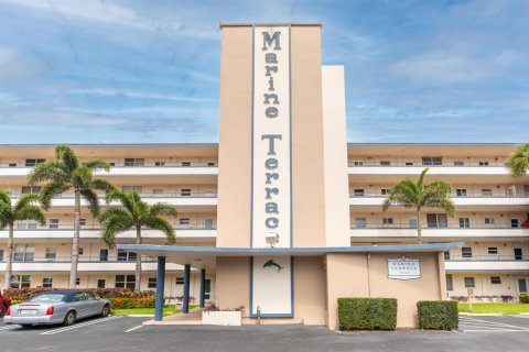Condominio en venta en Pompano Beach, Florida, 1 dormitorio, 85.84 m2 № 2077719 - foto 19