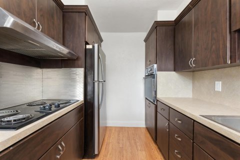 Condominio en venta en Pompano Beach, Florida, 1 dormitorio, 85.84 m2 № 2077719 - foto 14