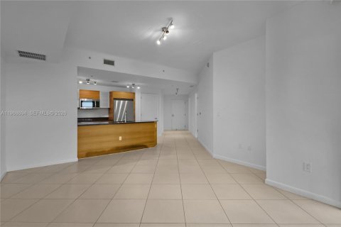 Condominio en venta en Miami, Florida, 1 dormitorio, 79.99 m2 № 2031694 - foto 20