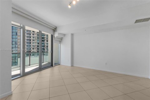 Condominio en venta en Miami, Florida, 1 dormitorio, 79.99 m2 № 2031694 - foto 7