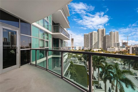 Condominio en venta en Miami, Florida, 1 dormitorio, 79.99 m2 № 2031694 - foto 29