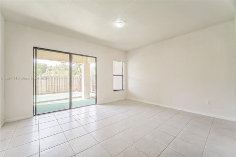 Townhouse in Cutler Bay, Florida 4 bedrooms, 204.48 sq.m. № 1790506 - photo 16