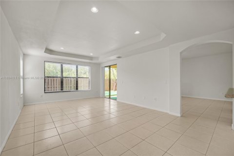 Townhouse in Cutler Bay, Florida 4 bedrooms, 204.48 sq.m. № 1790506 - photo 4