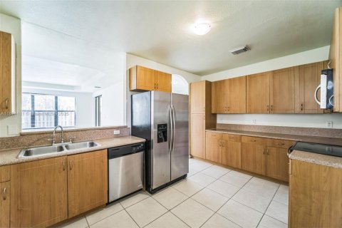 Townhouse in Cutler Bay, Florida 4 bedrooms, 204.48 sq.m. № 1790506 - photo 2
