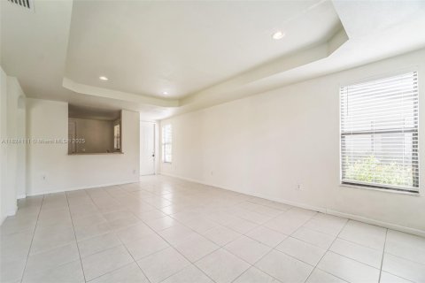 Townhouse in Cutler Bay, Florida 4 bedrooms, 204.48 sq.m. № 1790506 - photo 5