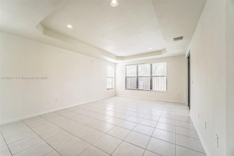 Townhouse in Cutler Bay, Florida 4 bedrooms, 204.48 sq.m. № 1790506 - photo 15