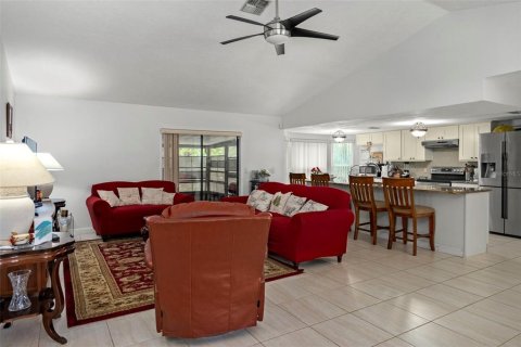 Villa ou maison à vendre à Homosassa, Floride: 3 chambres, 147.34 m2 № 1844795 - photo 4