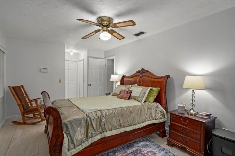 Villa ou maison à vendre à Homosassa, Floride: 3 chambres, 147.34 m2 № 1844795 - photo 15
