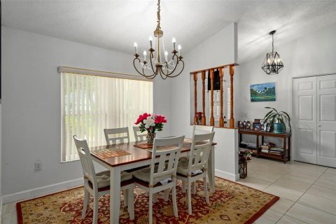 Villa ou maison à vendre à Homosassa, Floride: 3 chambres, 147.34 m2 № 1844795 - photo 10