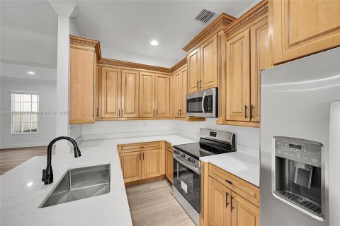Townhouse in Boca Raton, Florida 3 bedrooms, 201.04 sq.m. № 1889632 - photo 9