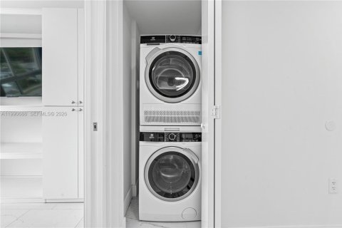 Купить кондоминиум в Холливуд, Флорида 2 спальни, № 2052485 - фото 11