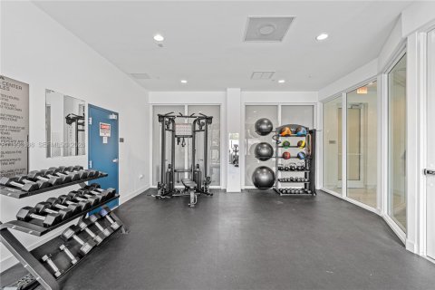 Купить кондоминиум в Холливуд, Флорида 2 спальни, № 2052485 - фото 12