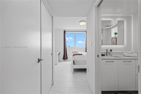 Купить кондоминиум в Холливуд, Флорида 2 спальни, № 2052485 - фото 6