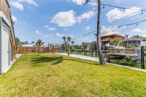 Propiedad comercial en venta en Fort Myers Beach, Florida, 190.26 m2 № 1838813 - foto 10