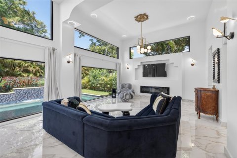 Villa ou maison à vendre à Biscayne Park, Floride: 4 chambres, 346.25 m2 № 2169338 - photo 28