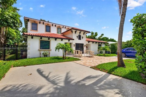 Villa ou maison à vendre à Biscayne Park, Floride: 4 chambres, 346.25 m2 № 2169338 - photo 5
