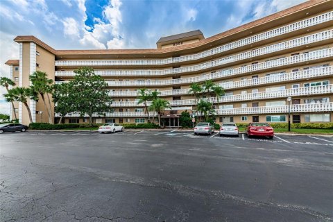 Condo à Seminole, Floride, 2 chambres  № 2113231