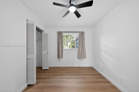 Casa en venta en Miami, Florida, 4 dormitorios, 137.77 m2 № 2058951 - foto 14