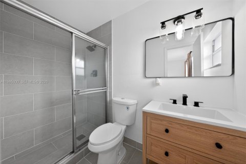 Casa en venta en Miami, Florida, 4 dormitorios, 137.77 m2 № 2058951 - foto 16