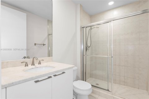 Condo in North Miami, Florida, 2 bedrooms  № 2087221 - photo 27