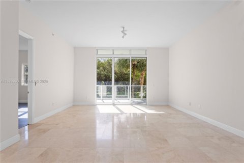 Condo in North Miami, Florida, 2 bedrooms  № 2087221 - photo 3