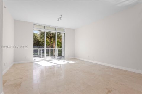 Condo in North Miami, Florida, 2 bedrooms  № 2087221 - photo 2