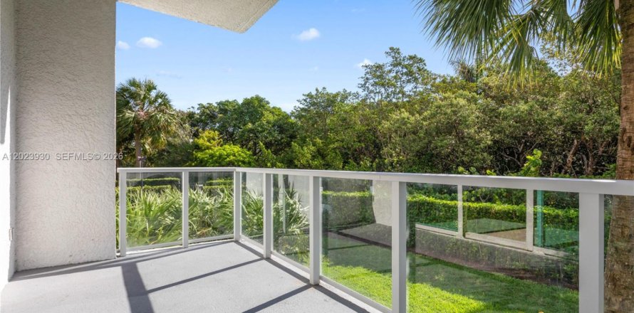 Condo in North Miami, Florida, 2 bedrooms  № 2087221