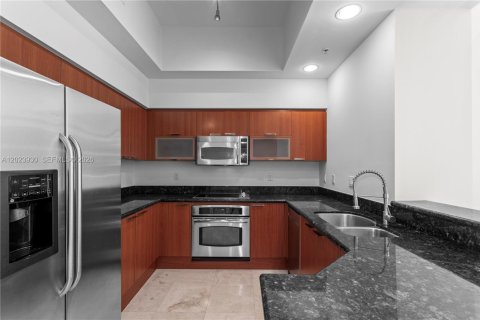 Condo in North Miami, Florida, 2 bedrooms  № 2087221 - photo 14