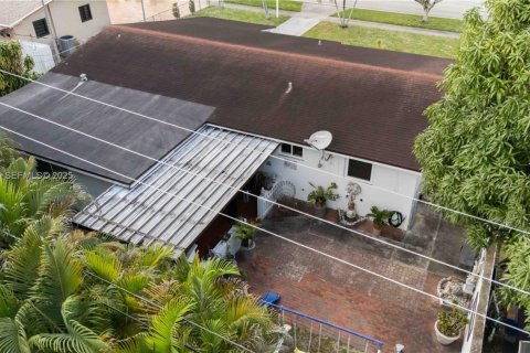 Villa ou maison à vendre à Hialeah, Floride: 3 chambres, 142.98 m2 № 1966508 - photo 29
