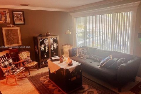 Villa ou maison à vendre à Hialeah, Floride: 3 chambres, 142.98 m2 № 1966508 - photo 6