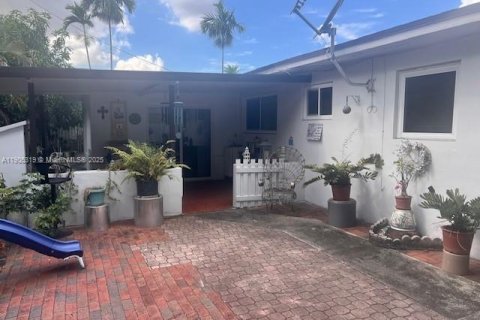 Villa ou maison à vendre à Hialeah, Floride: 3 chambres, 142.98 m2 № 1966508 - photo 24