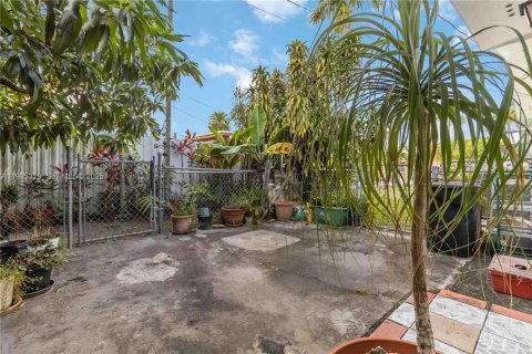 Villa ou maison à vendre à Hialeah, Floride: 3 chambres, 142.98 m2 № 1966508 - photo 28