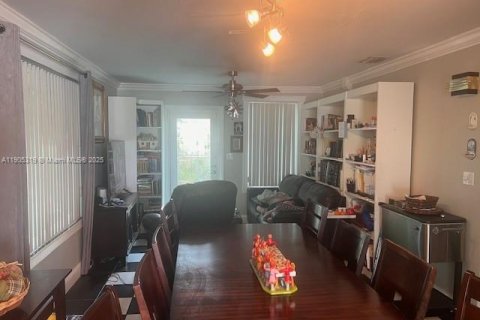 Villa ou maison à vendre à Hialeah, Floride: 3 chambres, 142.98 m2 № 1966508 - photo 13