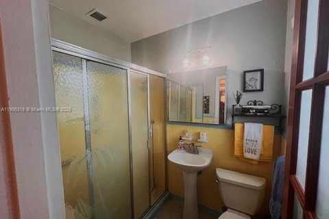 Villa ou maison à vendre à Hialeah, Floride: 3 chambres, 142.98 m2 № 1966508 - photo 17
