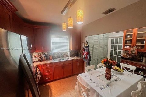 Villa ou maison à vendre à Hialeah, Floride: 3 chambres, 142.98 m2 № 1966508 - photo 10