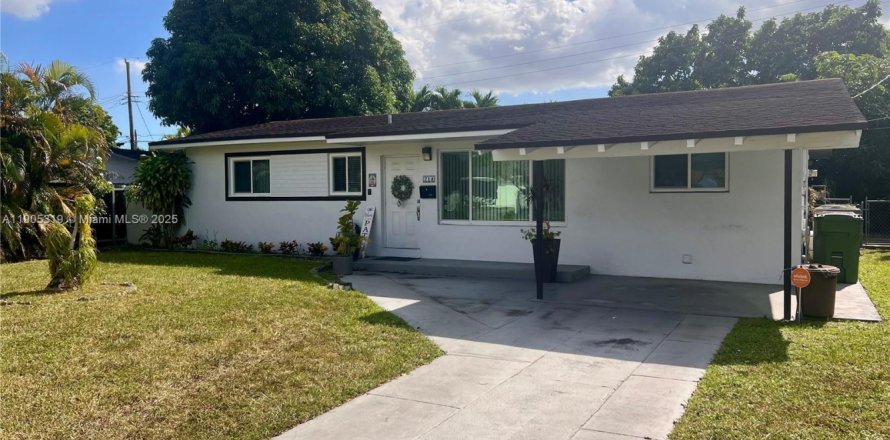 Villa ou maison à Hialeah, Floride 3 chambres, 142.98 m2 № 1966508