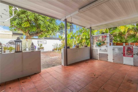 Villa ou maison à vendre à Hialeah, Floride: 3 chambres, 142.98 m2 № 1966508 - photo 25