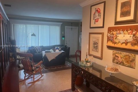 Villa ou maison à vendre à Hialeah, Floride: 3 chambres, 142.98 m2 № 1966508 - photo 7