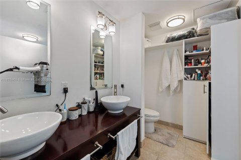 Condominio en venta en Miami, Florida, 3 dormitorios, 128.67 m2 № 1983379 - foto 14