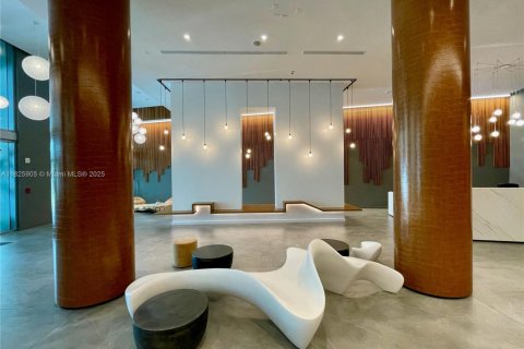 Condominio en venta en Miami, Florida, 3 dormitorios, 128.67 m2 № 1983379 - foto 25