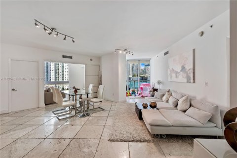 Condominio en venta en Miami, Florida, 3 dormitorios, 128.67 m2 № 1983379 - foto 4