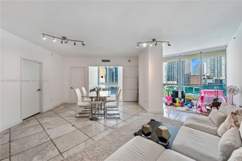 Condominio en venta en Miami, Florida, 3 dormitorios, 128.67 m2 № 1983379 - foto 6