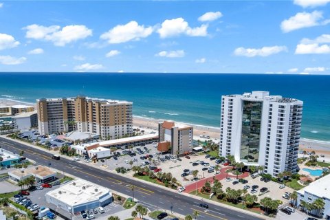 Condominio en venta en Daytona Beach, Florida, 2 dormitorios, 128.21 m2 № 2120859 - foto 2