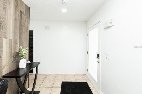 Villa ou maison à louer à Kissimmee, Floride: 4 chambres, 160.44 m2 № 2425692 - photo 3