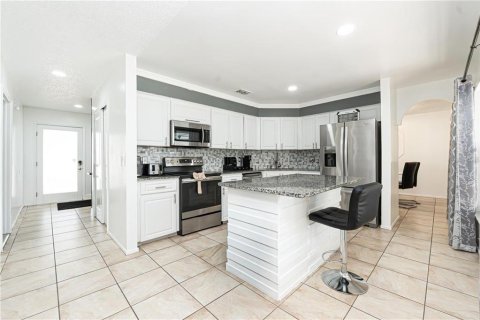 Villa ou maison à louer à Kissimmee, Floride: 4 chambres, 160.44 m2 № 2425692 - photo 7