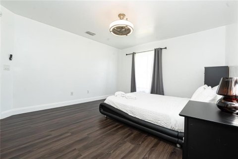Villa ou maison à louer à Kissimmee, Floride: 4 chambres, 160.44 m2 № 2425692 - photo 13