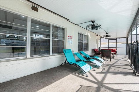 Villa ou maison à louer à Kissimmee, Floride: 4 chambres, 160.44 m2 № 2425692 - photo 27