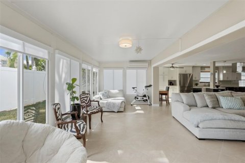 Villa ou maison à vendre à Seminole, Floride: 3 chambres, 163.51 m2 № 2399467 - photo 15